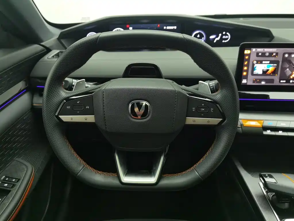 Changan UNI-V — миниатюра 11