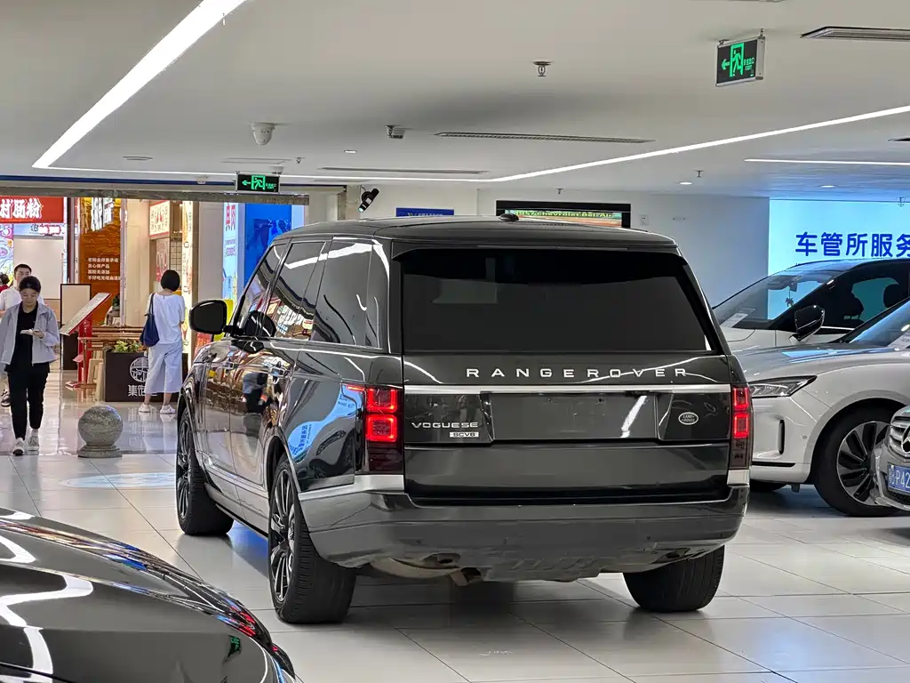 Land Rover Range Rover — миниатюра 5