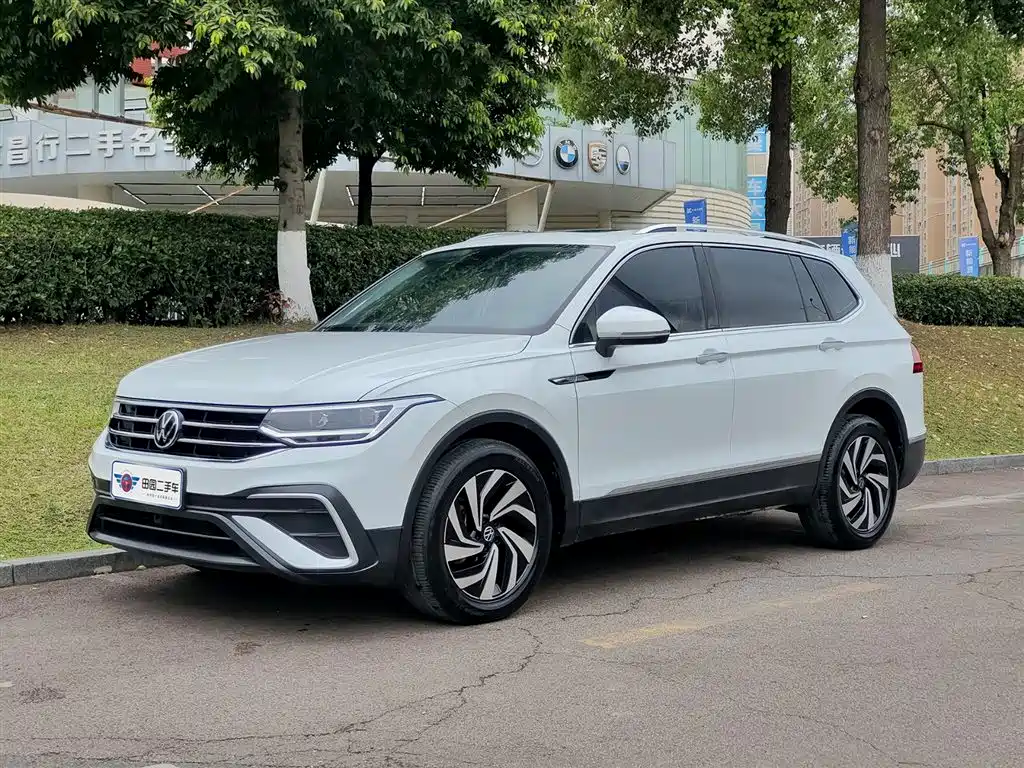 Volkswagen Tiguan L 2023