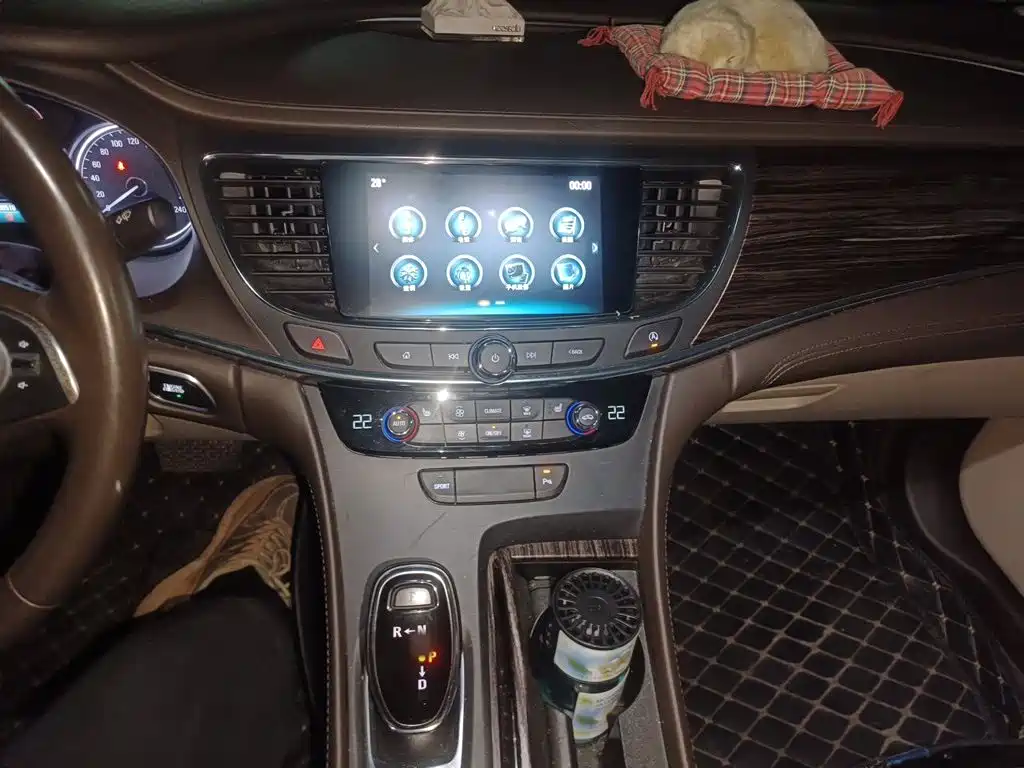 Buick LaCrosse — миниатюра 6