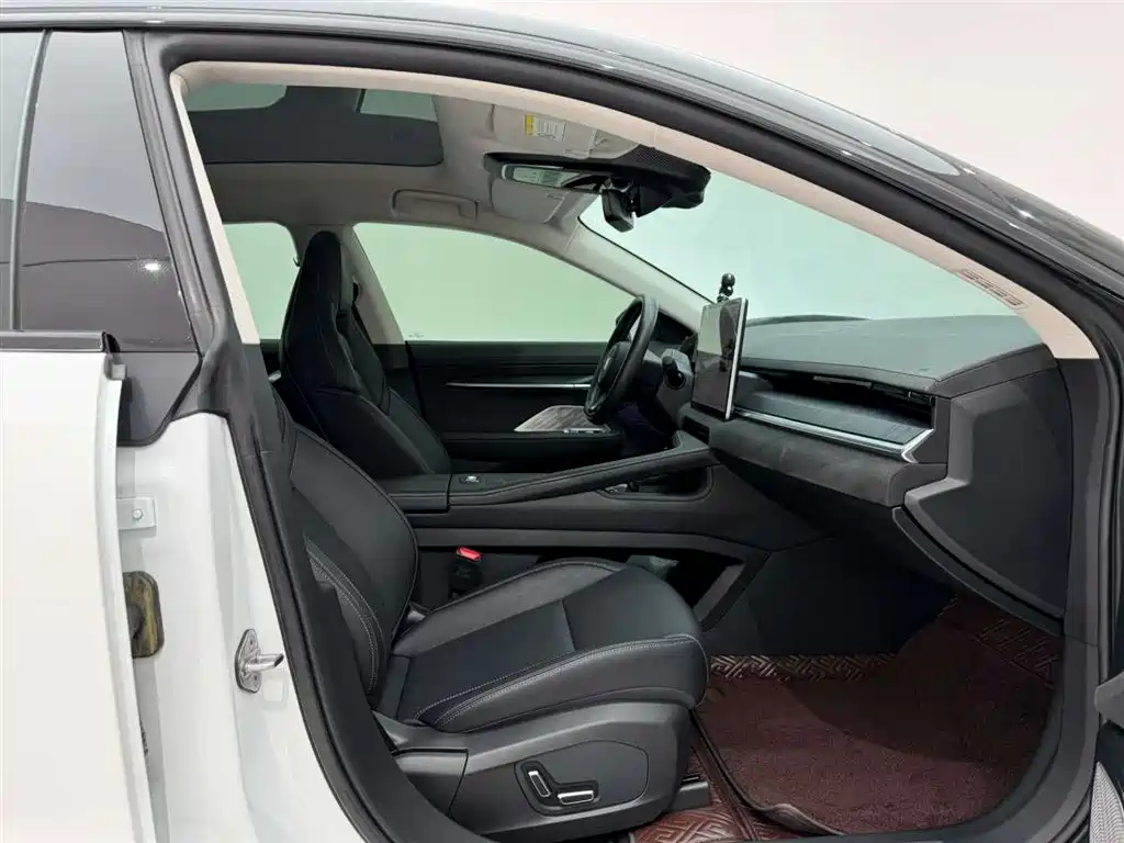 ZEEKR EXTREME KRYPTON 001