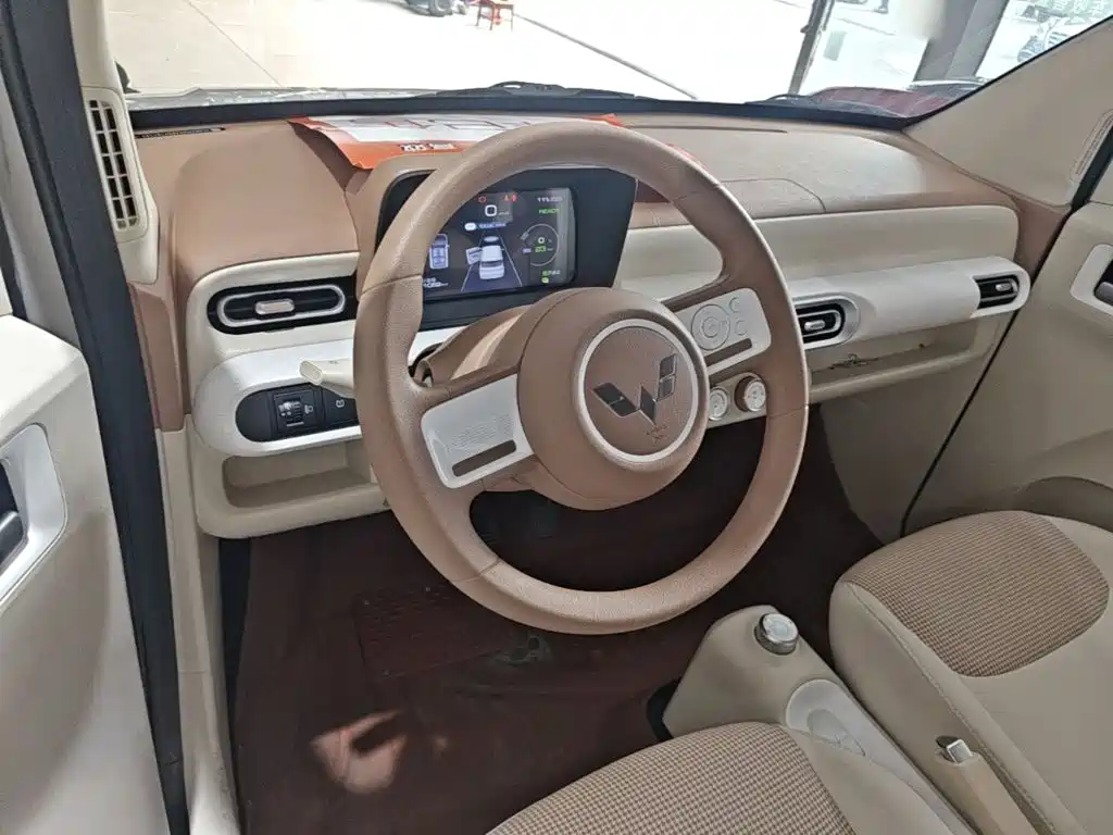 Wuling MINIEV — миниатюра 11