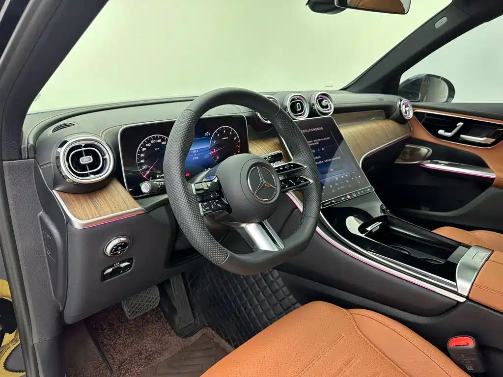 Mercedes-Benz GLC — миниатюра 31