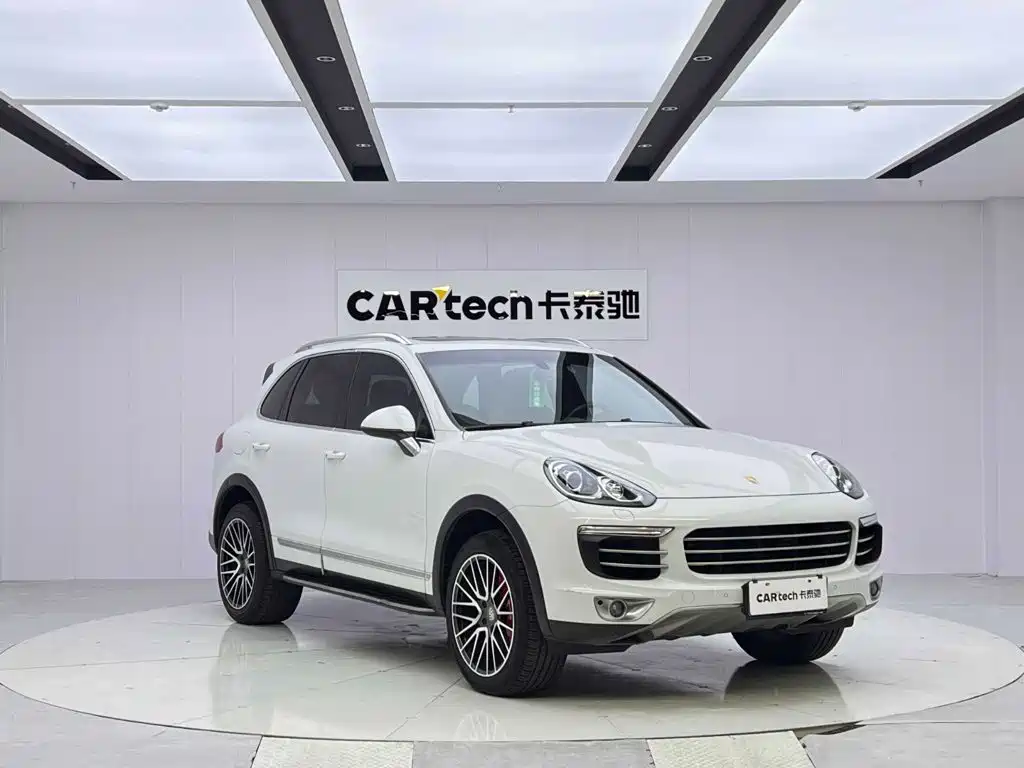 Porsche Cayenne — миниатюра 7