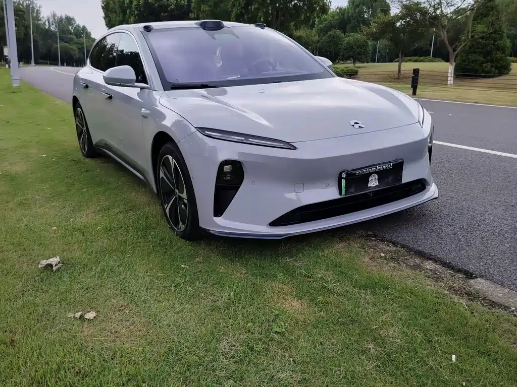 NIO ET5T — миниатюра 2