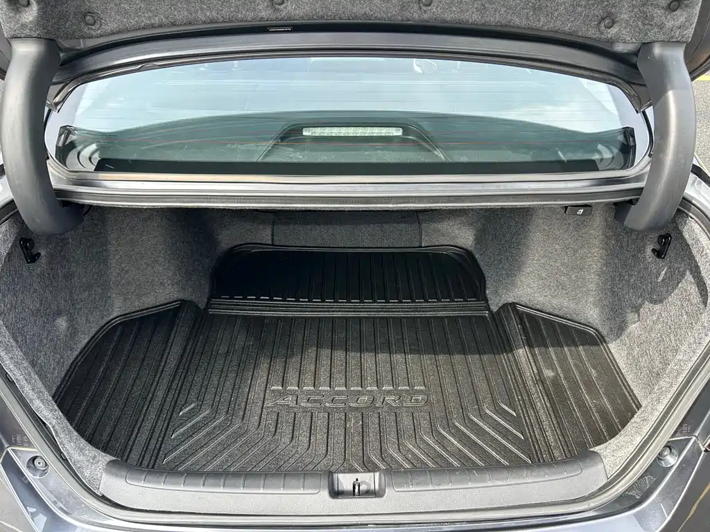 Honda Accord — миниатюра 16