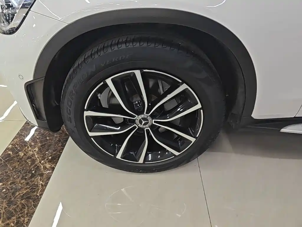 Mercedes-Benz GLC — миниатюра 23