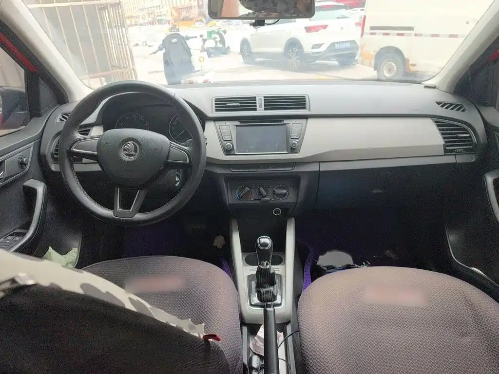 Skoda Fabia — миниатюра 13
