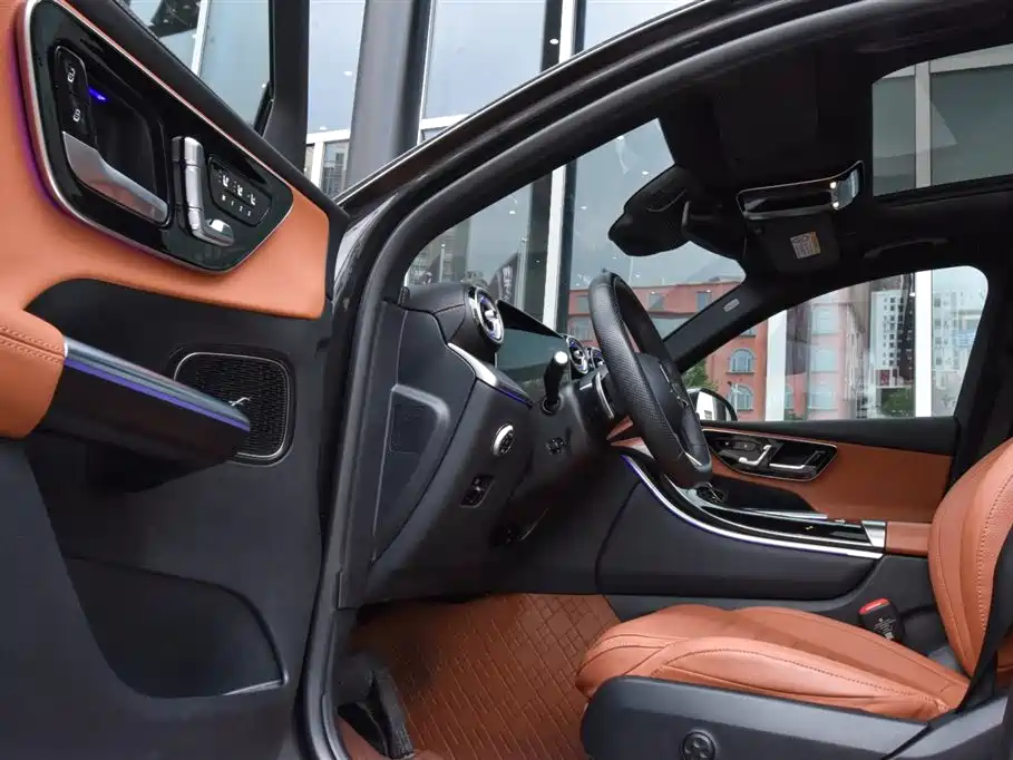 Mercedes-Benz GLC — миниатюра 12