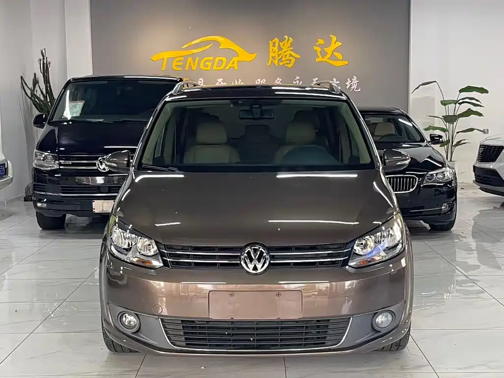 Volkswagen Touran — миниатюра 2