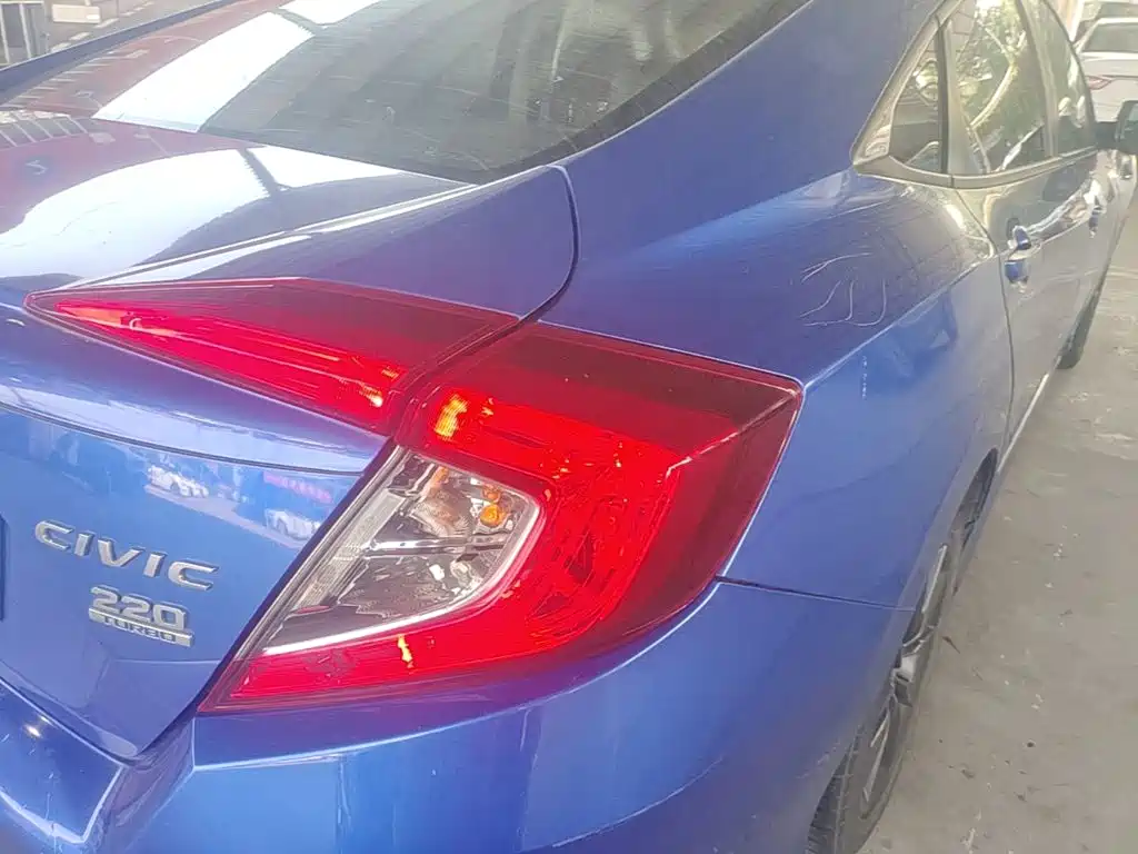 Honda Civic — миниатюра 8
