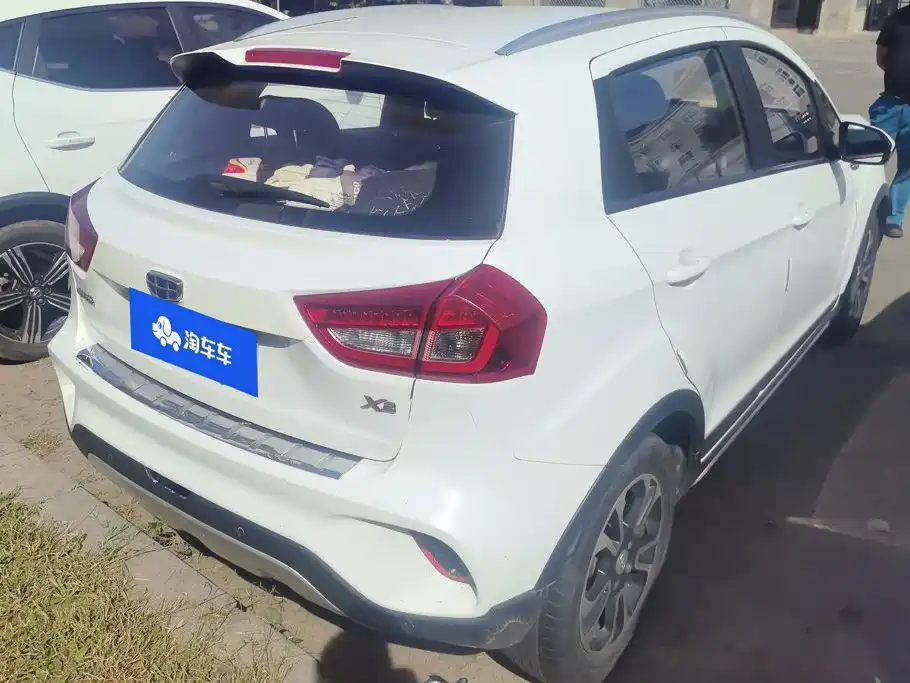 Geely Vision X3 — миниатюра 3
