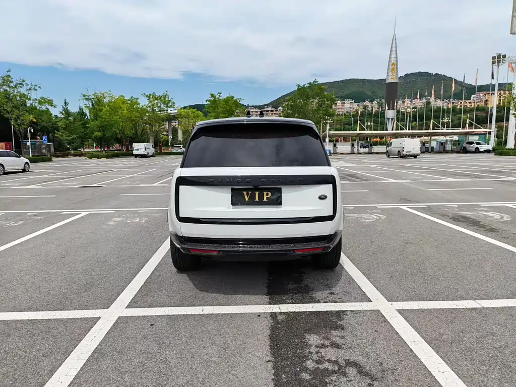 Land Rover Range Rover — миниатюра 8