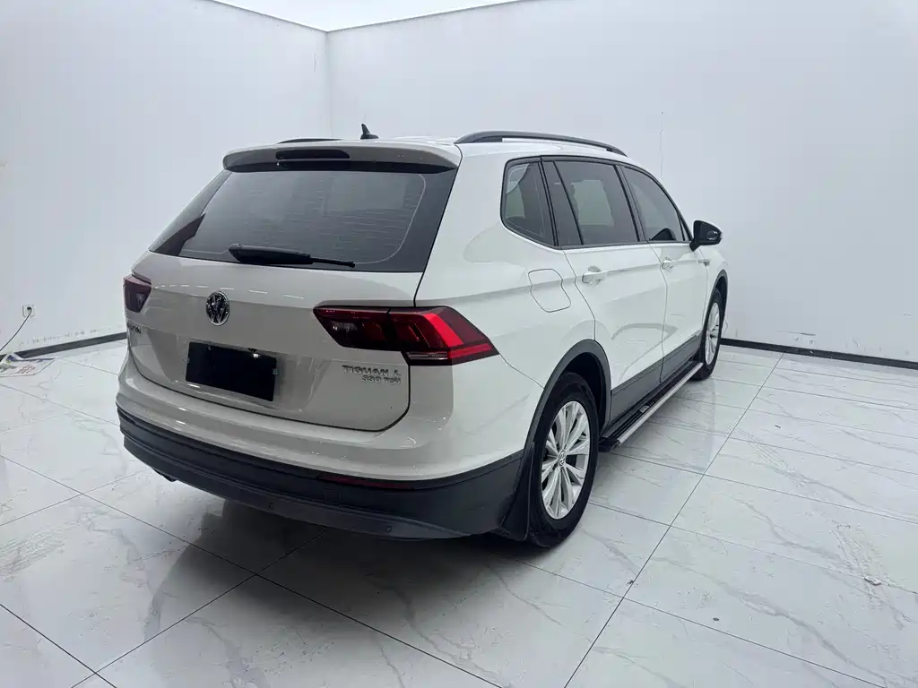 Volkswagen Tiguan L — миниатюра 12