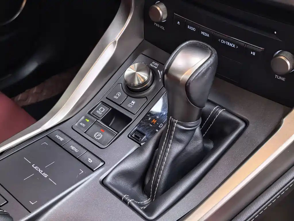 Lexus NX — миниатюра 25