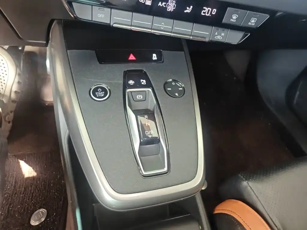 Audi Q4 e-tron — миниатюра 14