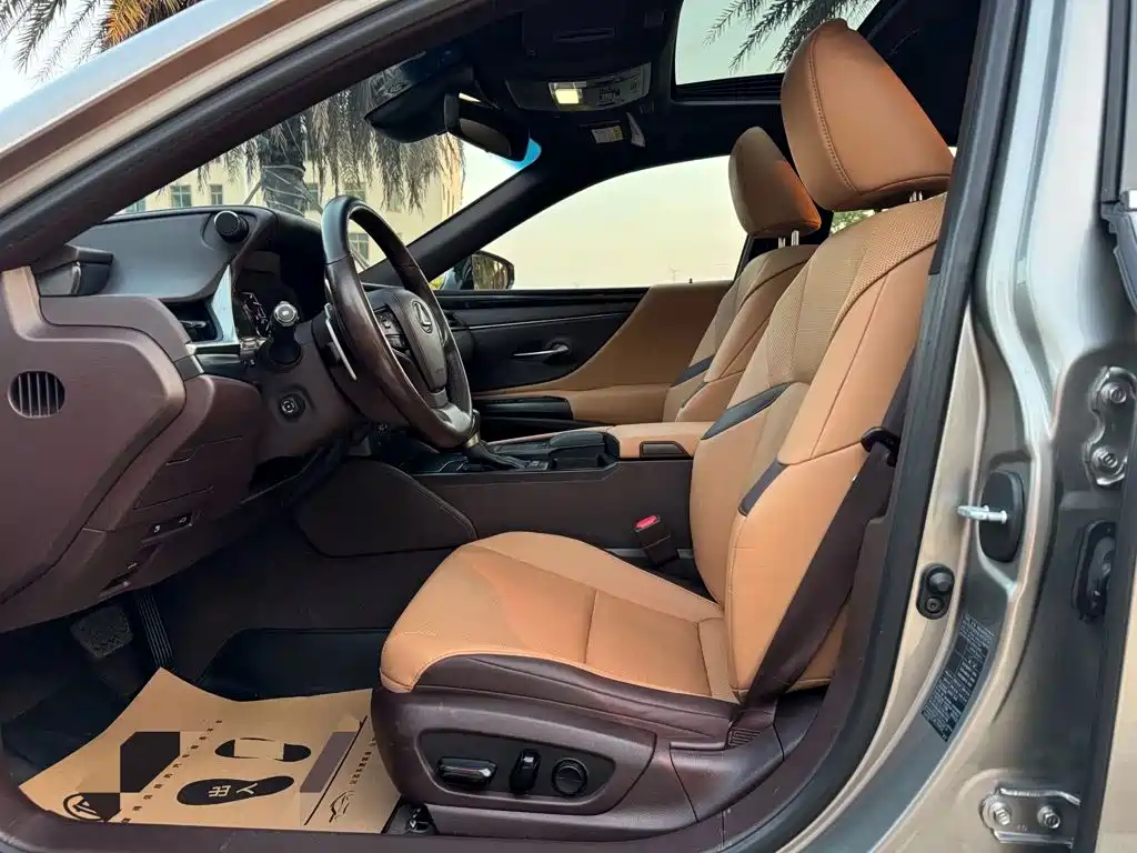 Lexus ES — миниатюра 7