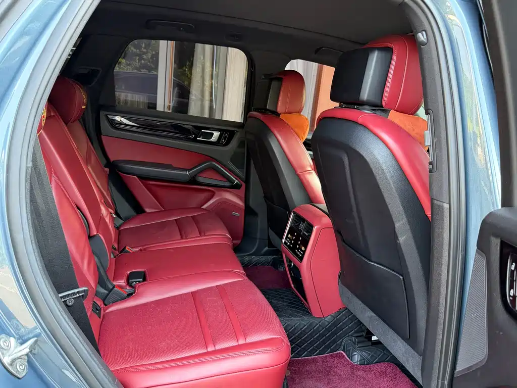 Porsche Cayenne — миниатюра 5