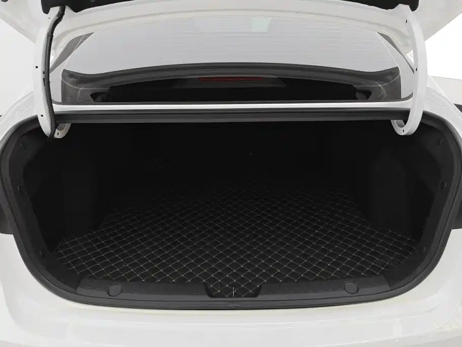 Changan Eado — миниатюра 4