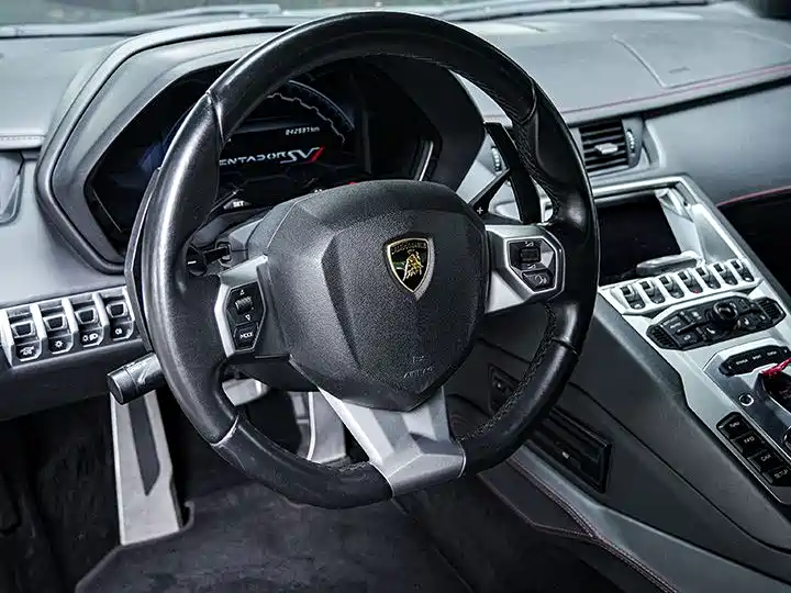 Lamborghini Aventador 2011 LP 700-4
