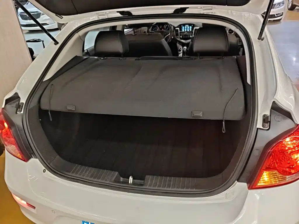 Chevrolet Cruze — миниатюра 19