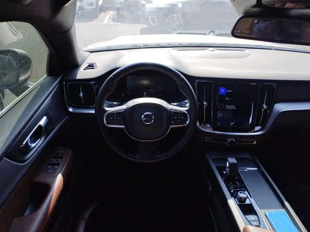 Volvo S60 2022 B4 Luxury