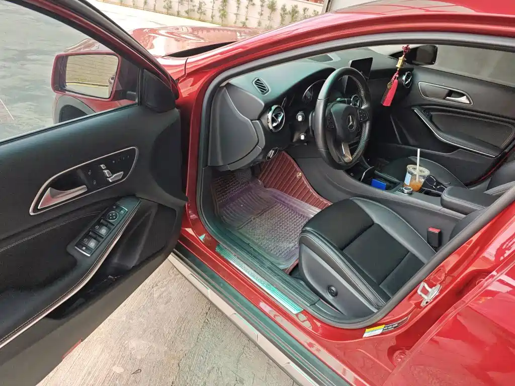 Mercedes-Benz GLA — миниатюра 16