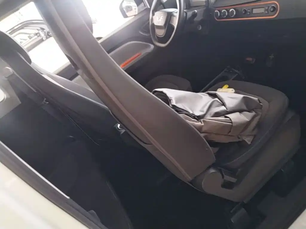 Wuling MINIEV — миниатюра 25