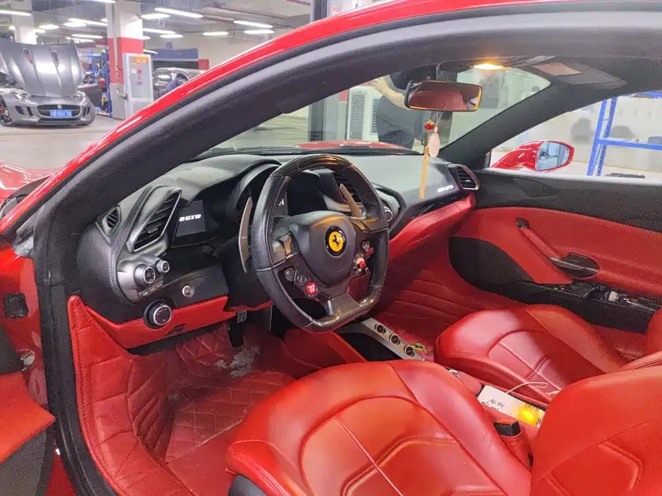 Ferrari 488 — миниатюра 4
