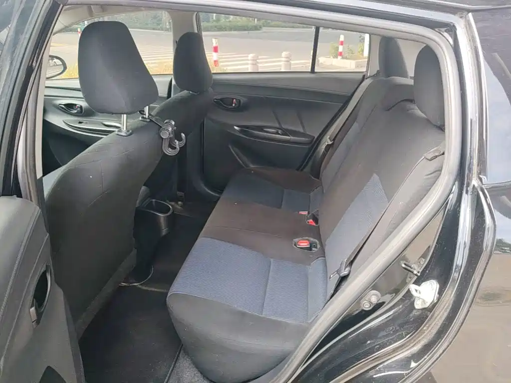 Toyota Yaris L — миниатюра 17