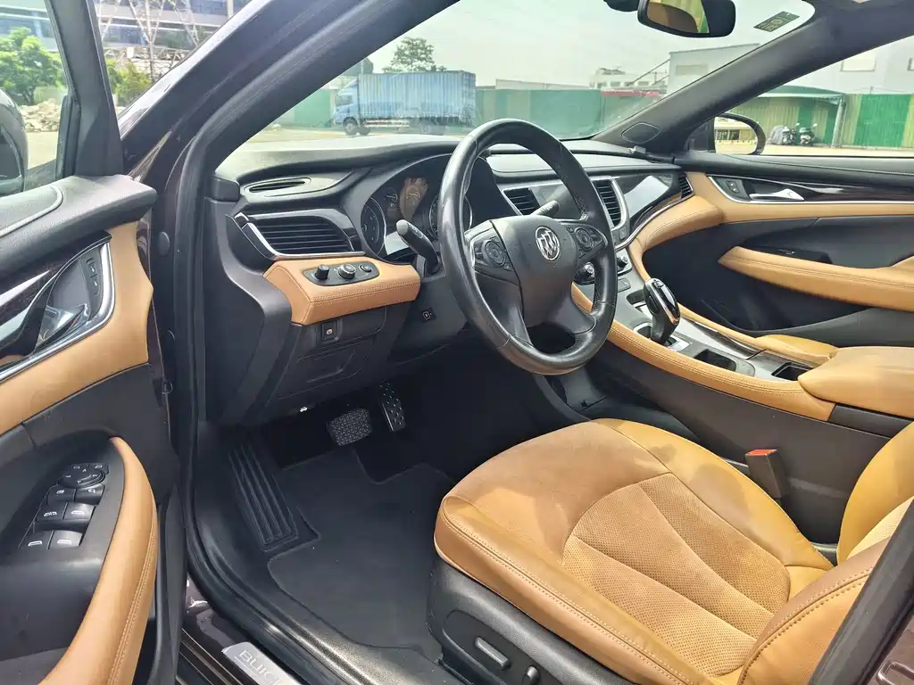 Buick LaCrosse — миниатюра 8