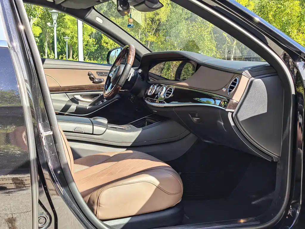 Mercedes-Benz S-Class — миниатюра 5
