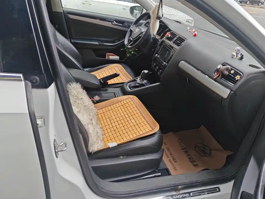 Volkswagen Sagitar — миниатюра 8