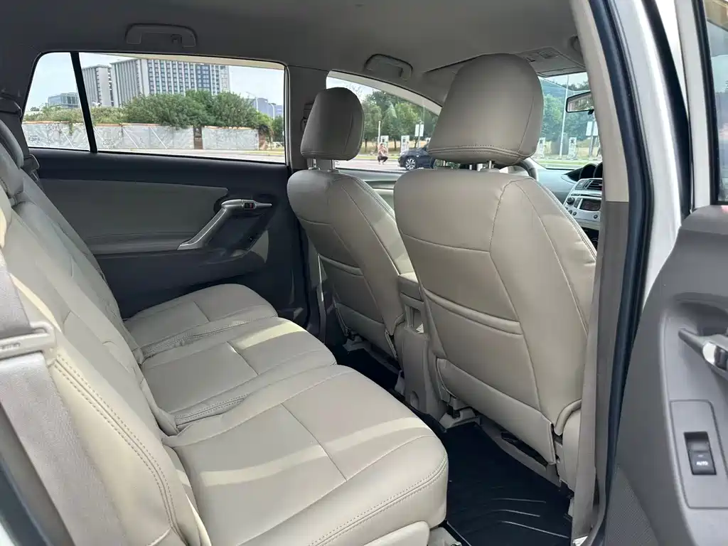 Toyota Verso — миниатюра 12