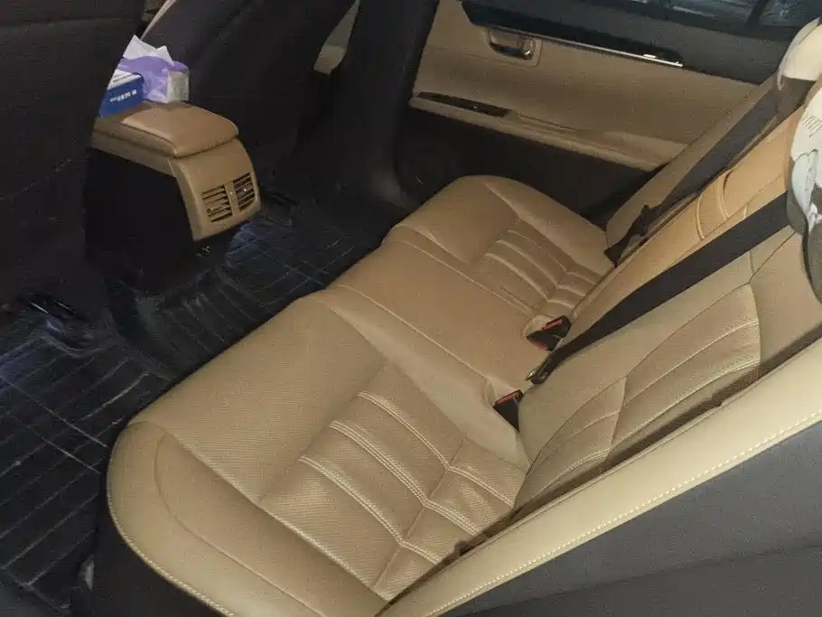 Lexus ES — миниатюра 11