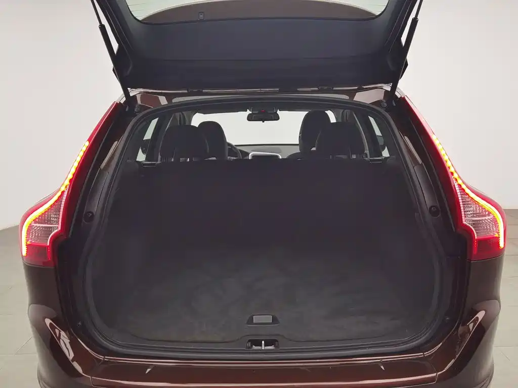 Volvo XC60 — миниатюра 16