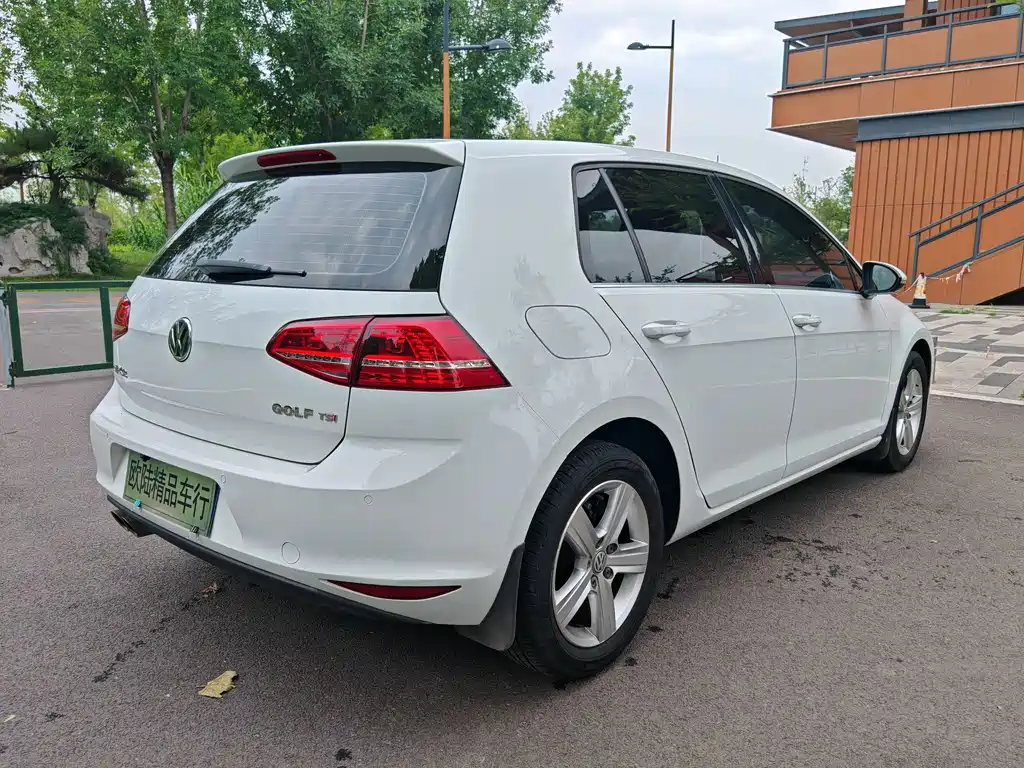 Volkswagen Golf — миниатюра 10
