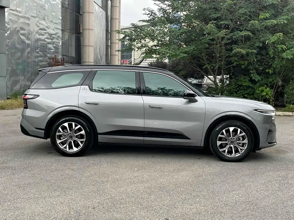 Ford Edge — миниатюра 7