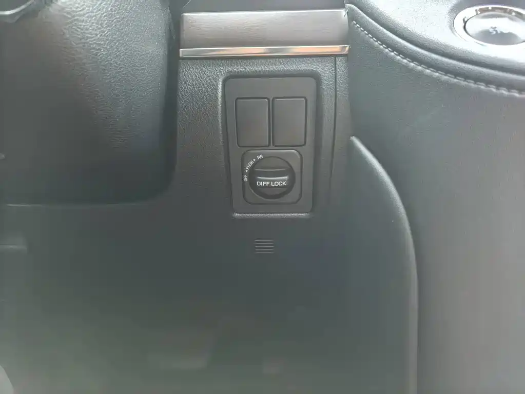 Toyota Land Cruiser — миниатюра 13