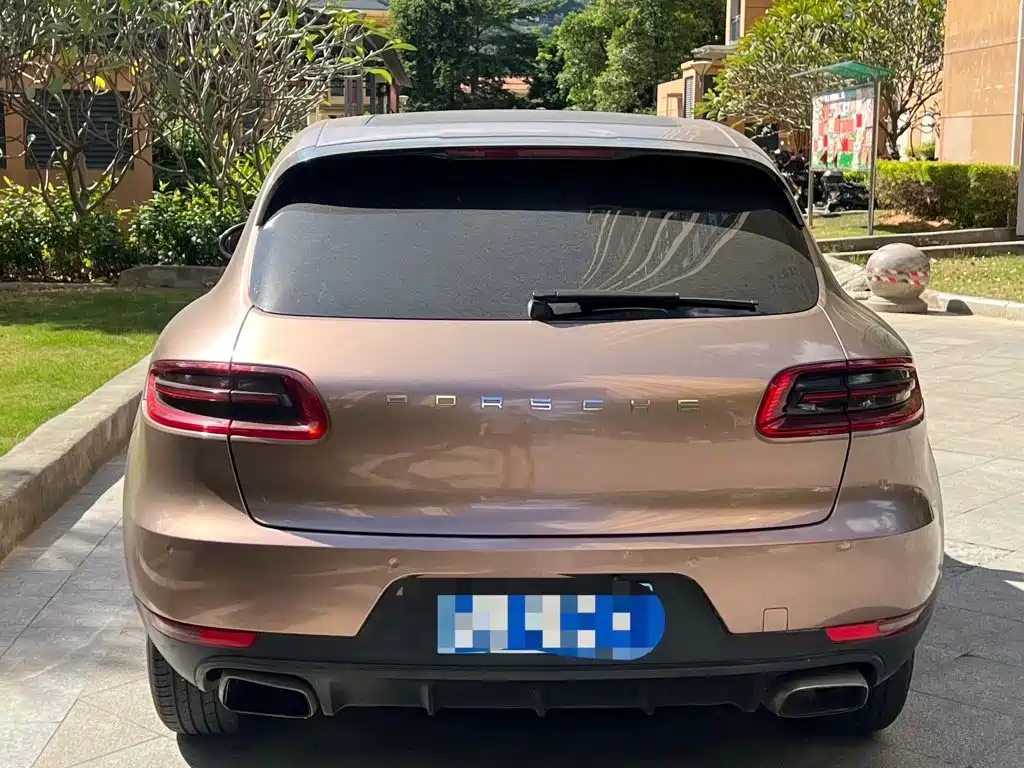 Porsche Macan — миниатюра 5