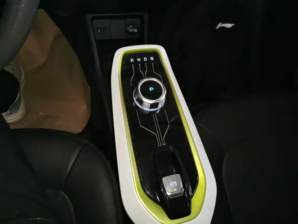 Changan Benben E-Star — миниатюра 14