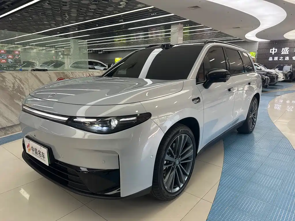 Leapmotor C16