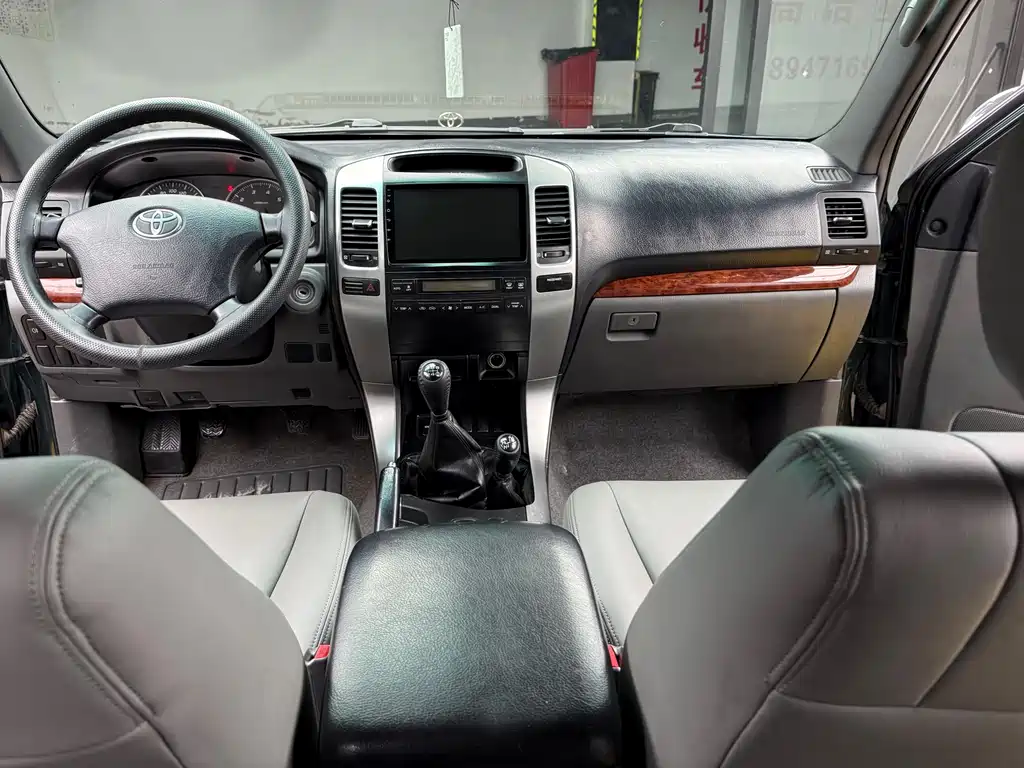 Toyota Land Cruiser Prado 2007 2.7L MT