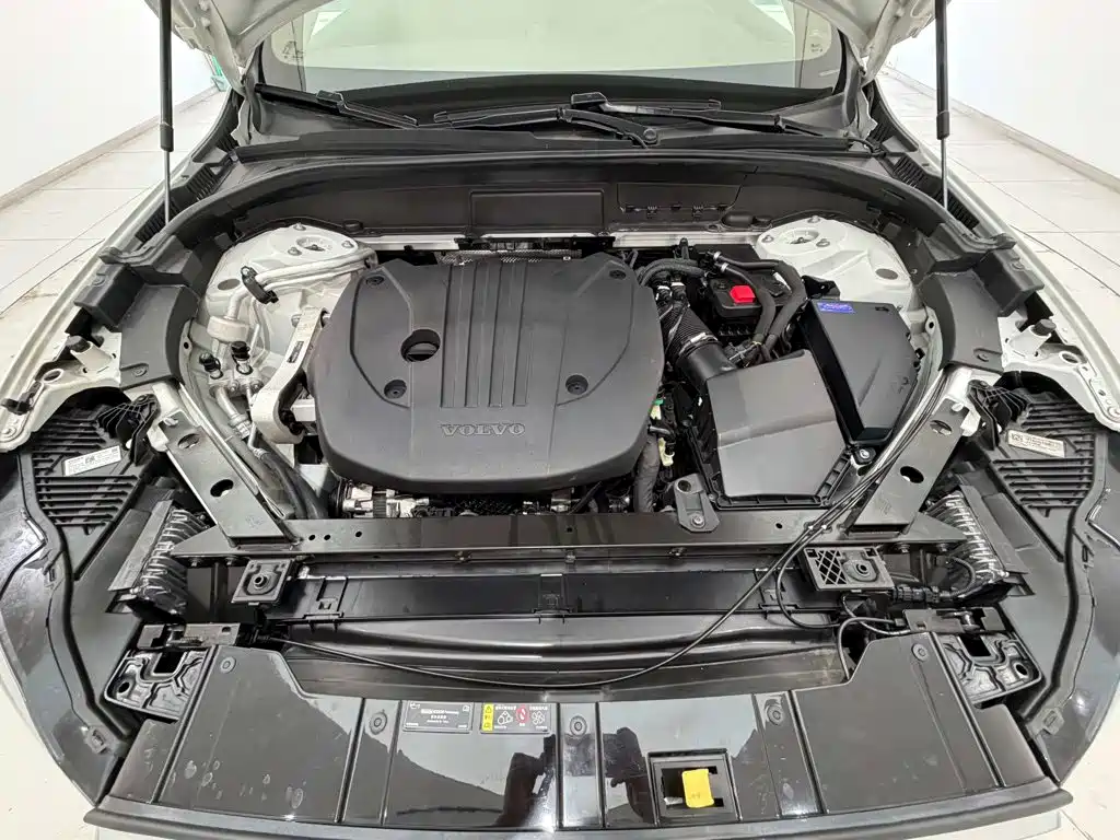 Volvo XC60 — миниатюра 12