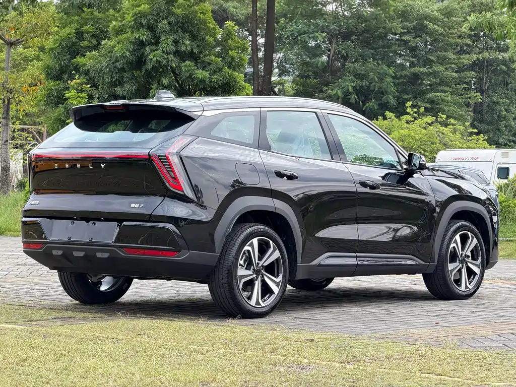 Geely Boyue L — миниатюра 6