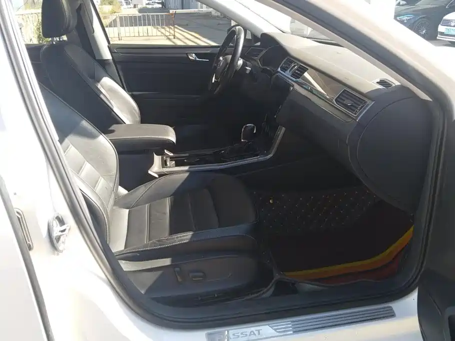 Volkswagen Passat — миниатюра 8