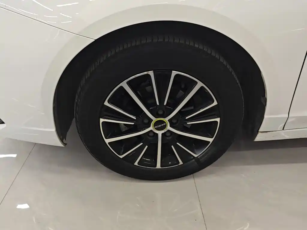 Roewe i5 — миниатюра 23