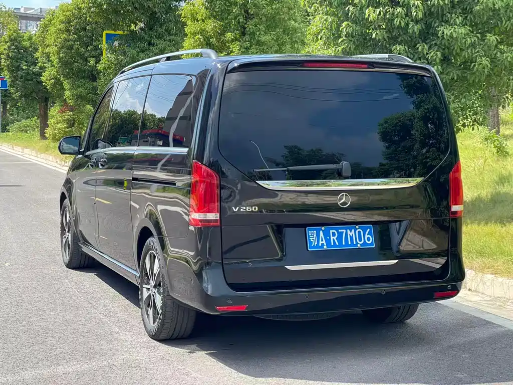 MERCEDES-BENZ V CLASS