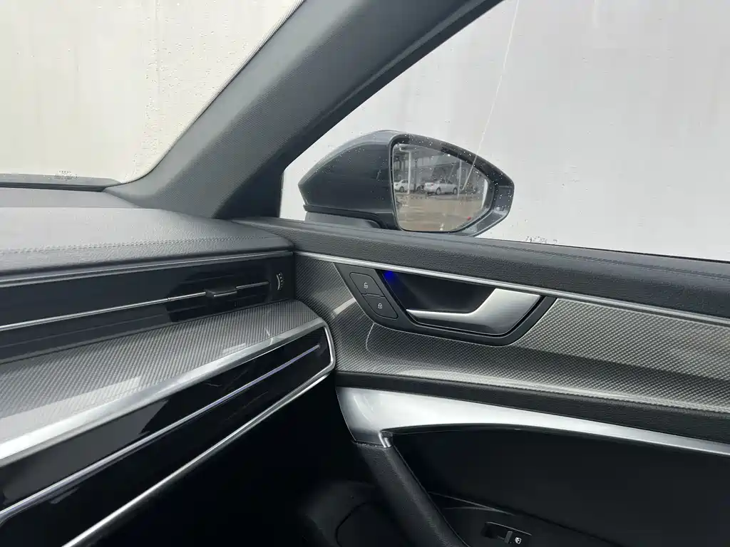 Audi A6L — миниатюра 6