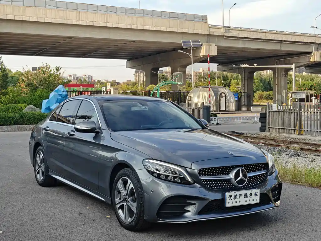 Mercedes-Benz C-Class — миниатюра 3
